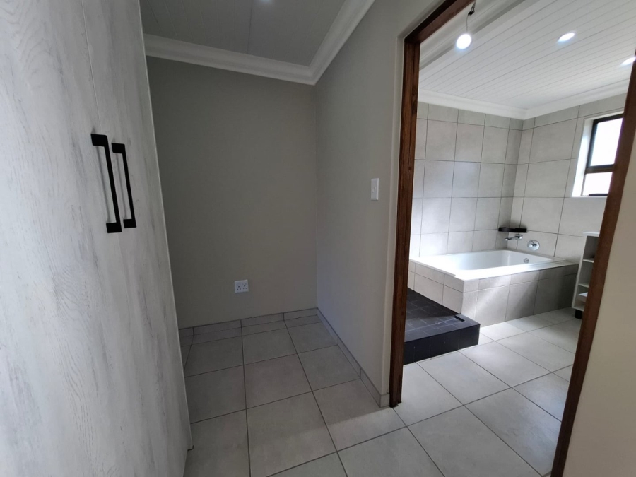 2 Bedroom Property for Sale in Helicon Heights Free State
